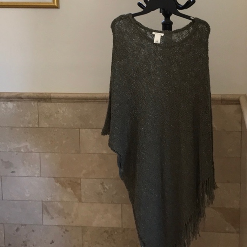 Westbound poncho moss green with gold flecks.